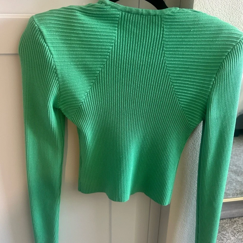 Express Green Ribbed Women's Blouse - Picture 2 of 2